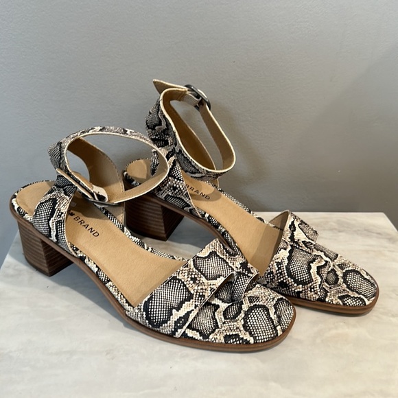 Lucky Brand Loklin Snake Print Sandals Size 10 - Picture 9 of 9